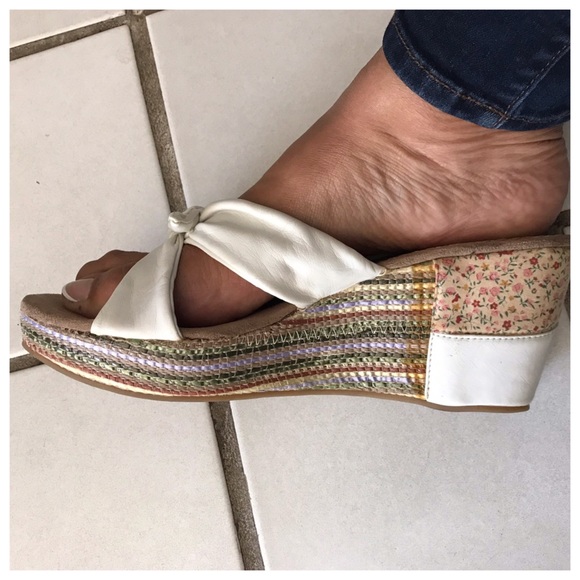 Madden Girl Comfy Platform Shoes - Picture 2 of 6